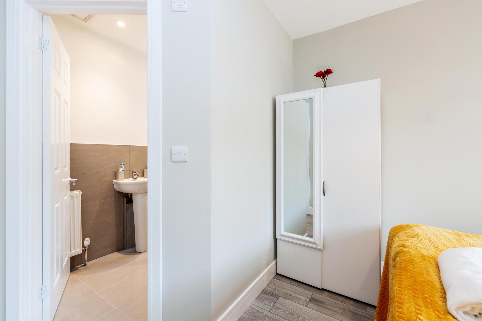 Dartford, Kent - Modern 2Bd 2Bath En-Suite Bungalow M25 Bluewater ภายนอก รูปภาพ